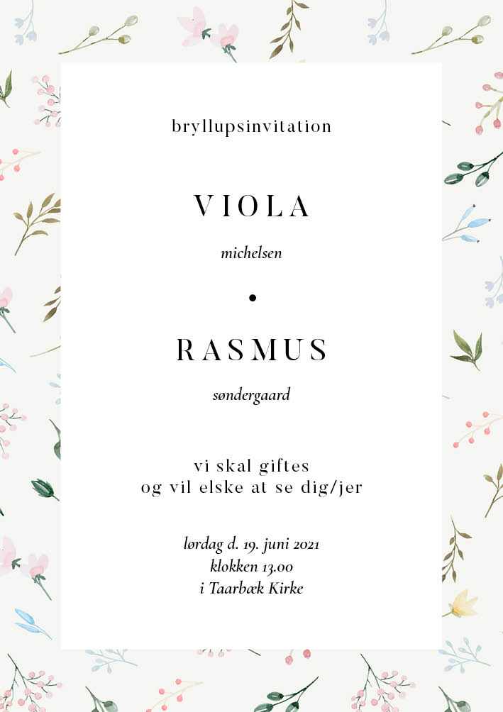 
                Smuk, let og sommerlig invitation med lyse pastelfarvede blomster. Perfekt til brylluppet i foråret eller sommeren. Brug bagsiden af invitationen til de mere praktiske oplysninger eller et smukt billede af jer - det kommende brudepar. Til designet kommer også matchende elementer i form af velkomstskilt, salmehæfte, bordoversigt, menukort, bordkort, drinkskort, takkekort mm. således I kan skabe en rød tråd for dagen.                